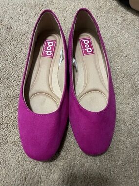 Women’s flats